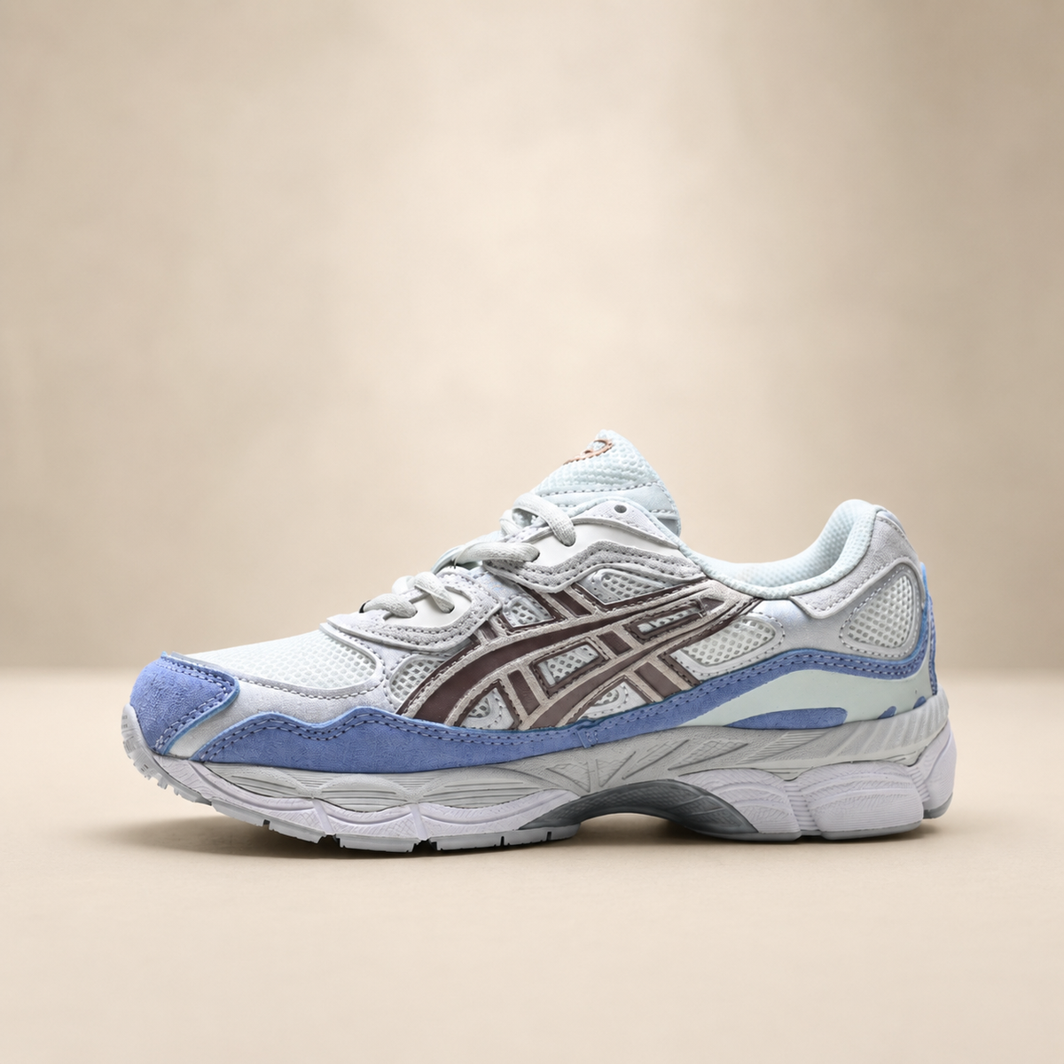ASICS GEL-NYC Women’s Trainers – Cushioned Retro Lifestyle Sneakers